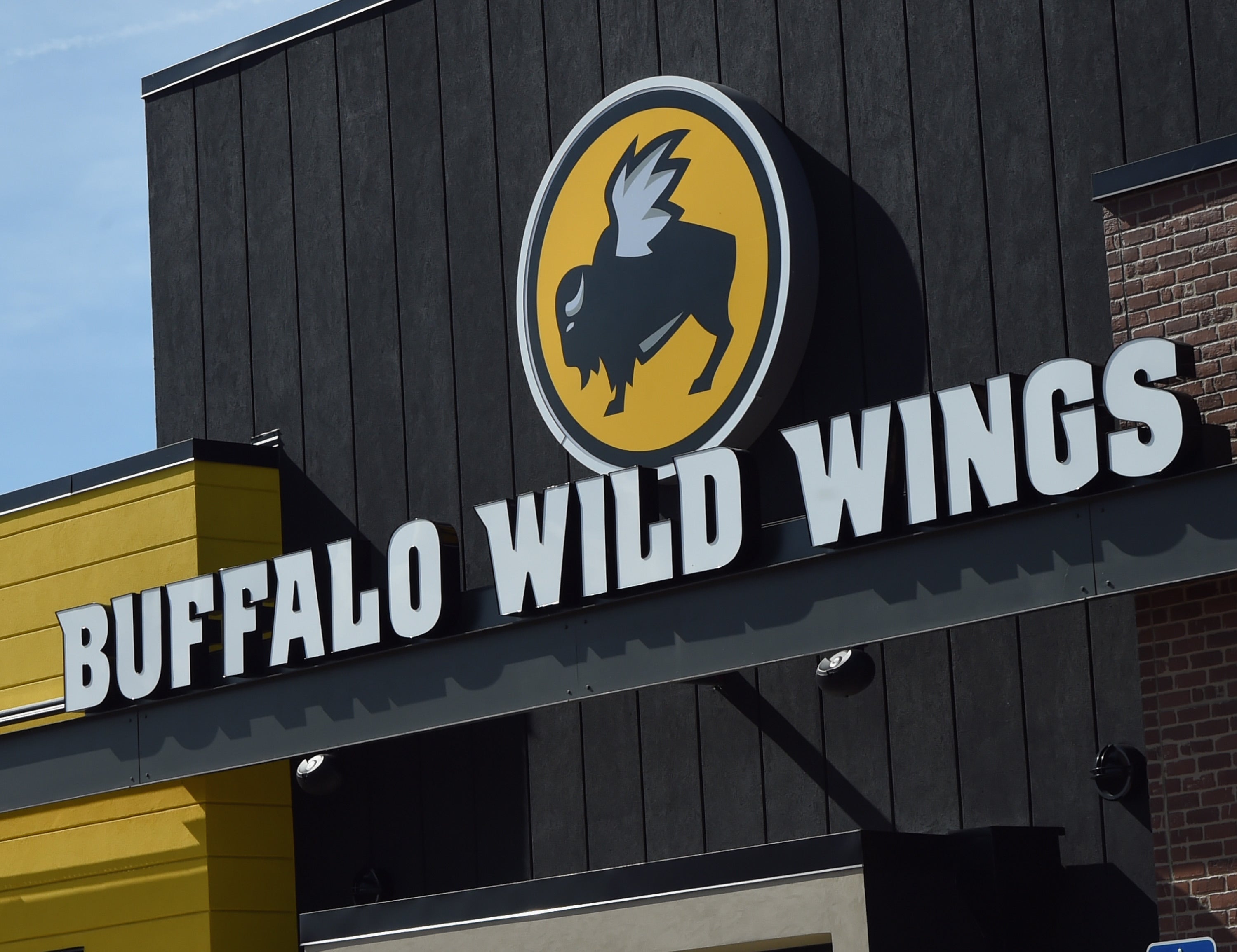 Bloomington Buffalo Wild Wings employee diagnosed with Hepatitis A - WISH-TV | Indianapolis News | Indiana Weather | Indiana