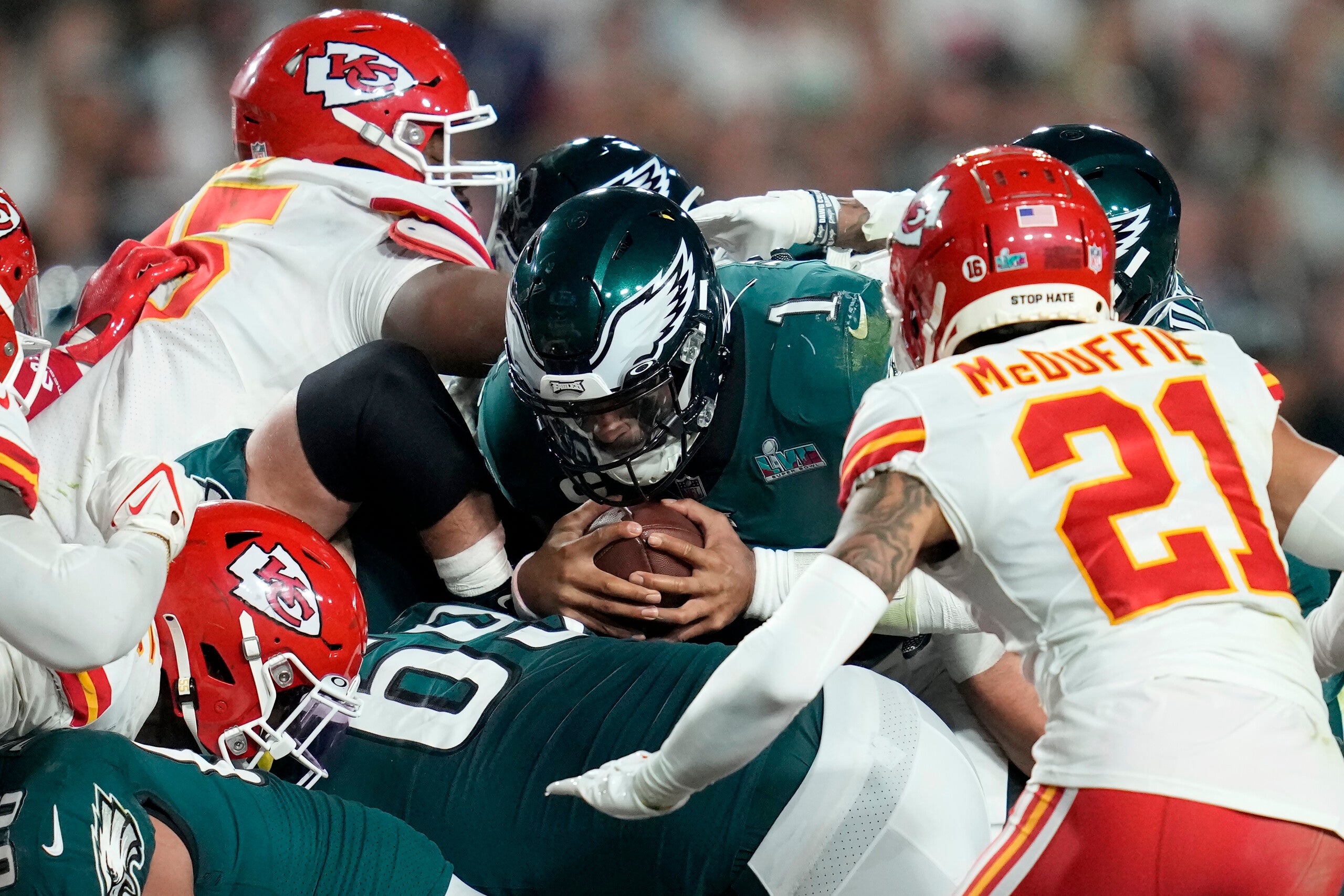 What jerseys are Eagles, Chiefs wearing for Super Bowl 57?