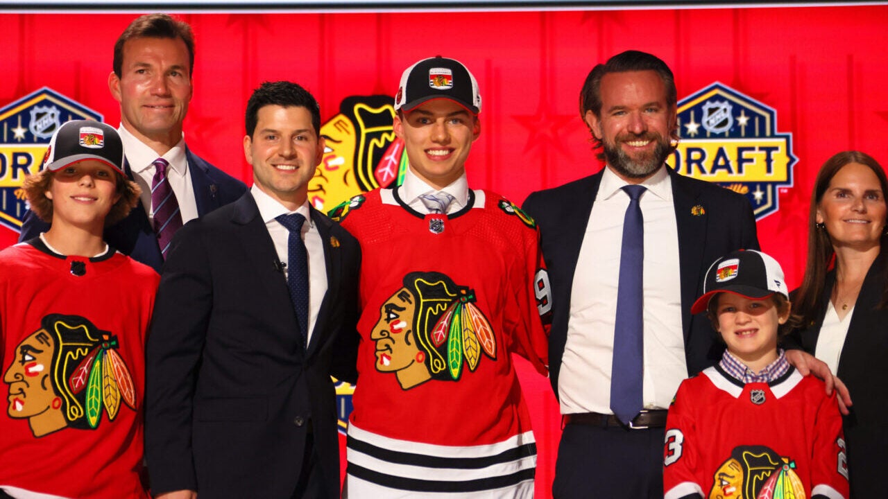 Connor Bedard Selected No. 1 in NHL Draft by Blackhawks - Sports
