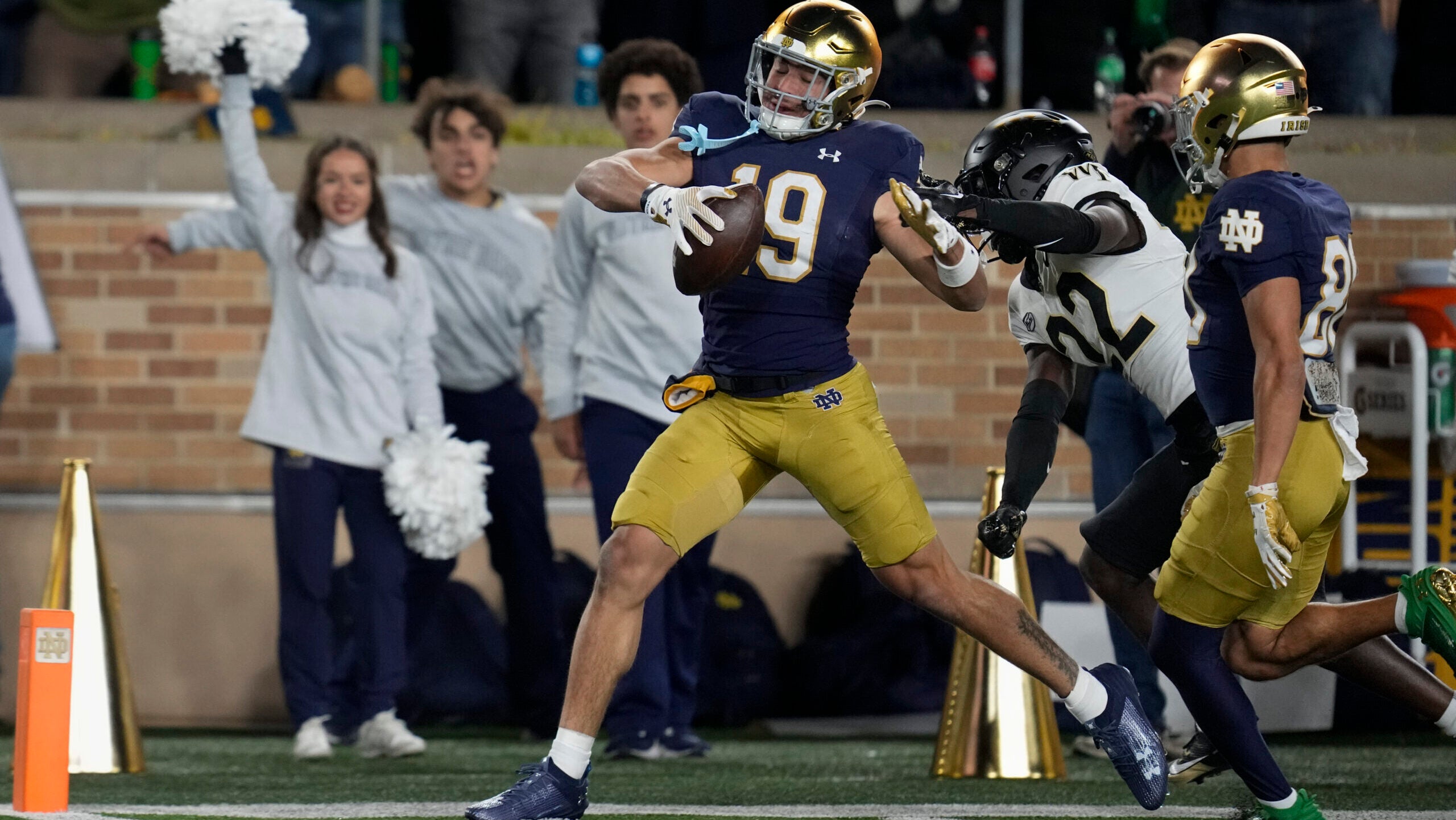 No. 20 Notre Dame beats Wake Forest 457